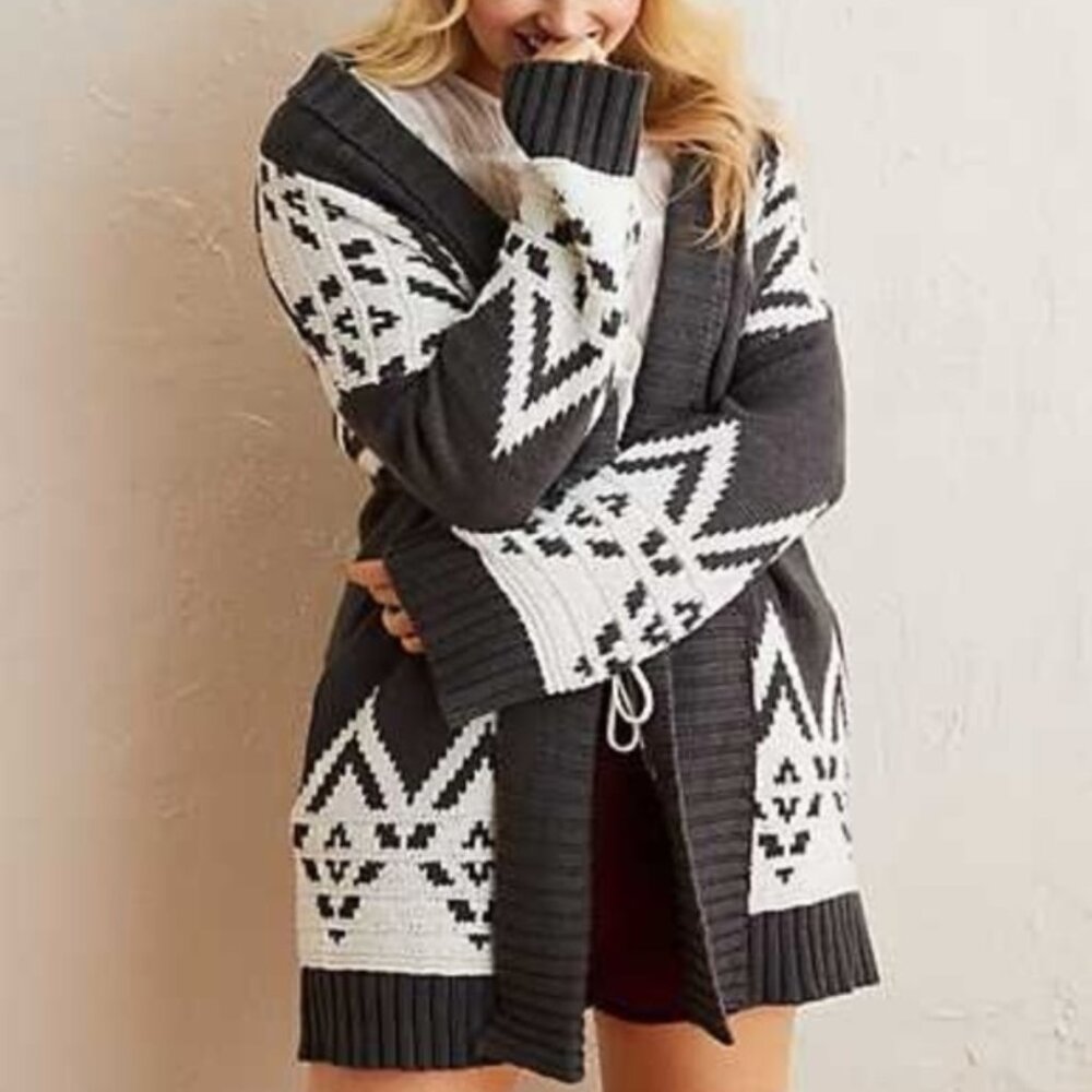 Aerie || AE Countryside Chunky Cable Knit Open Cardigan